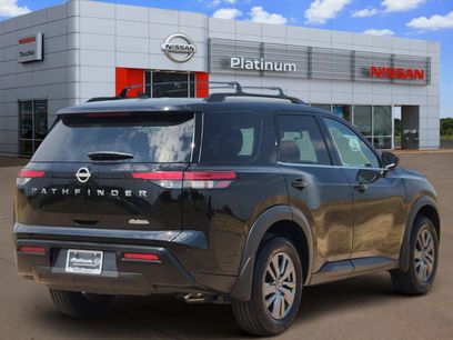 New 2026 Nissan Pathfinder SV