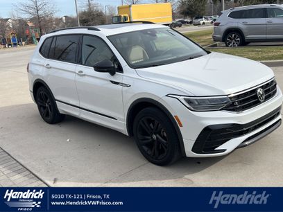 Certified 2023 Volkswagen Tiguan SE R-Line