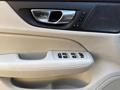 New 2025 Volvo V60 B5 Cross Country Plus w/ Protection Package Premier image 9