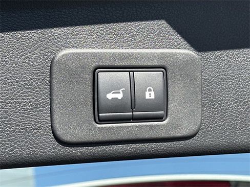 Used 2025 Nissan Murano SV image 26