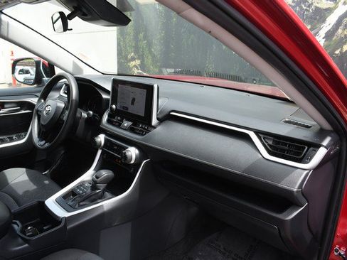 Certified 2025 Toyota RAV4 XLE AWD/4WD image 24