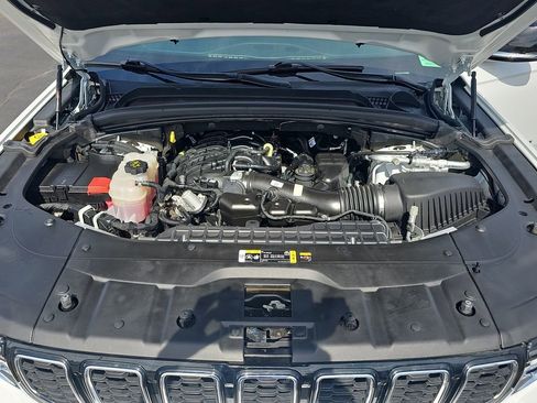 Certified 2023 Jeep Grand Cherokee L Limited w/ Luxury Tech Group II AWD/4WD image 32