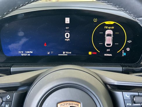 Used 2025 Porsche Macan Electric RWD image 24