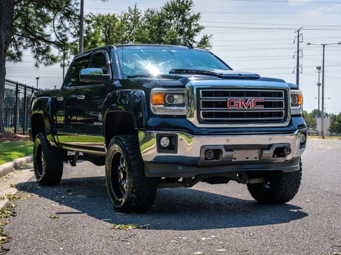 Used 2014 GMC Sierra 1500 SLT w/ SLT Preferred Package AWD/4WD image 3