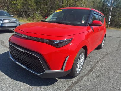 Used 2025 Kia Soul LX