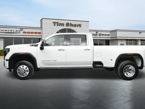 Used 2024 GMC Sierra 3500 Denali Ultimate AWD/4WD image 2
