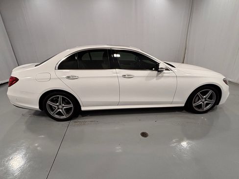 Used 2017 Mercedes-Benz E 300 4MATIC image 5