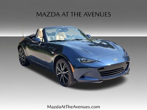 New 2026 MAZDA MX-5 Miata Grand Touring RWD image 3