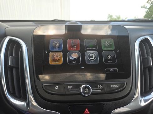 Used 2018 Chevrolet Equinox LT w/ Sun & Infotainment Package AWD/4WD image 21