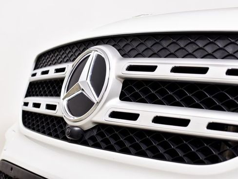 Used 2022 Mercedes-Benz GLB 250 image 8
