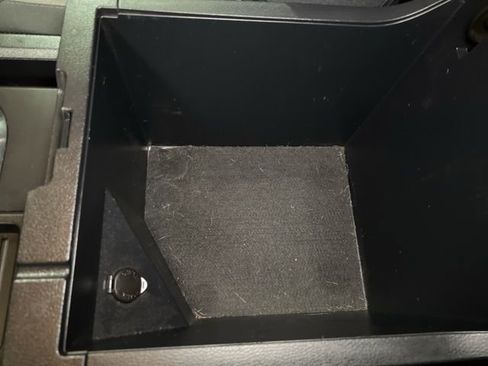 Used 2020 Toyota Tundra SR5 w/ SR5 Upgrade Package image 32