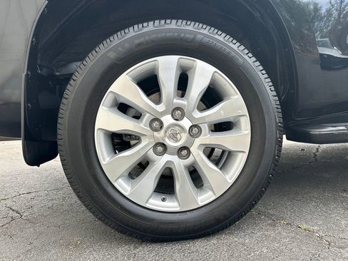 Used 2018 Toyota Sequoia Platinum RWD image 18
