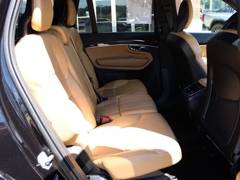 Used 2019 Volvo XC90 T6 Momentum w/ Advanced Package AWD/4WD image 43