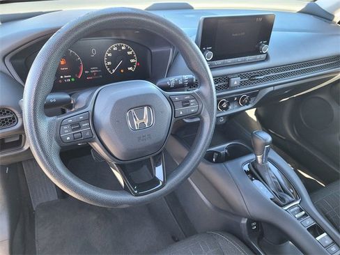 Used 2024 Honda HR-V LX image 9