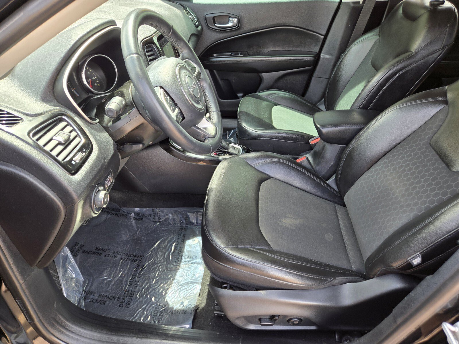 Used 2019 Jeep Compass Latitude FWD image 7