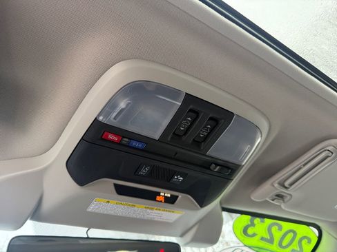 Certified 2023 Subaru Crosstrek 2.0i Premium image 18