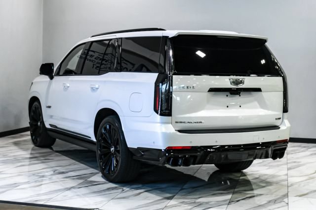 Used 2025 Cadillac Escalade V w/ LPO, Floor Liner Package AWD/4WD image 13