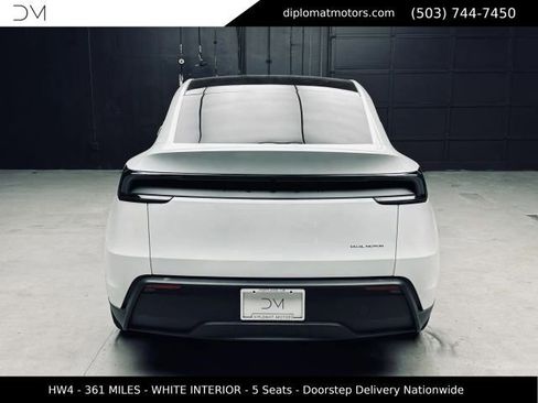 Used 2026 Tesla Model Y AWD image 5
