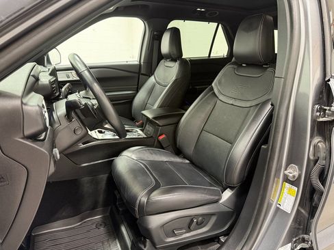 Used 2023 Ford Explorer ST w/ Equipment Group 401A image 11