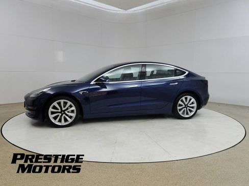 Used 2018 Tesla Model 3 Long Range AWD/4WD image 3