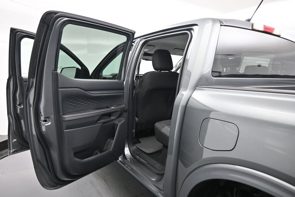 New 2026 Ford Ranger XLT w/ Black Appearance Package AWD/4WD image 16