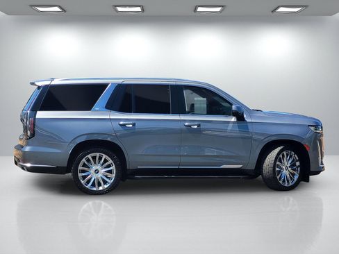 Certified 2022 Cadillac Escalade Premium Luxury w/ Performance Package AWD/4WD image 3