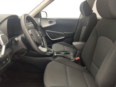 Used 2021 Kia Soul LX FWD image 17