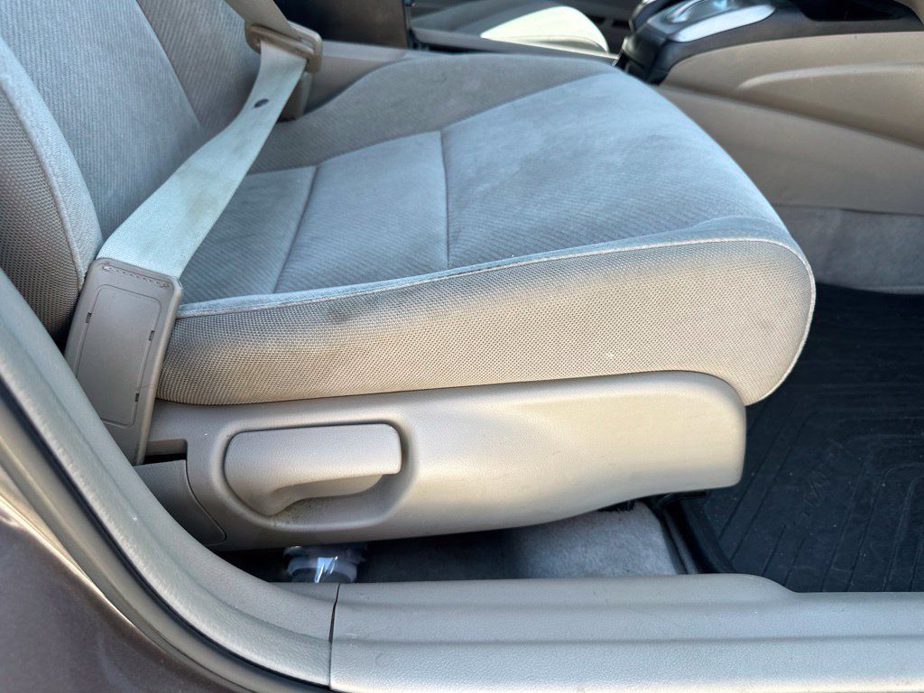 Used 2010 Honda Civic LX image 26