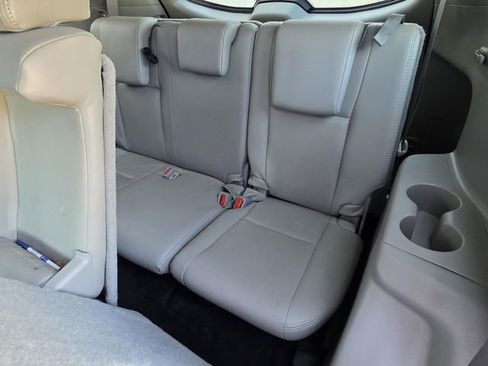 Used 2019 Toyota Highlander Plus image 14