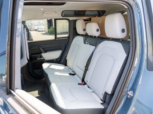 New 2025 Land Rover Defender 110 S image 23