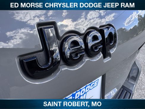 Certified 2021 Jeep Grand Cherokee Laredo X AWD/4WD image 12