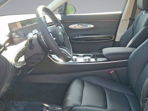 New 2026 Genesis GV70 2.5T AWD/4WD image 15