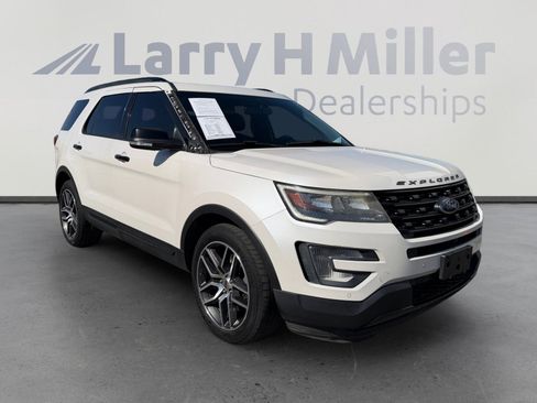 Used 2017 Ford Explorer Sport w/ Equipment Group 401A AWD/4WD image 7