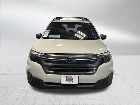 Certified 2025 Subaru Forester Premium AWD/4WD image 2