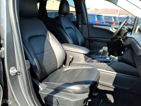 Used 2025 Ford Escape Platinum AWD/4WD image 7