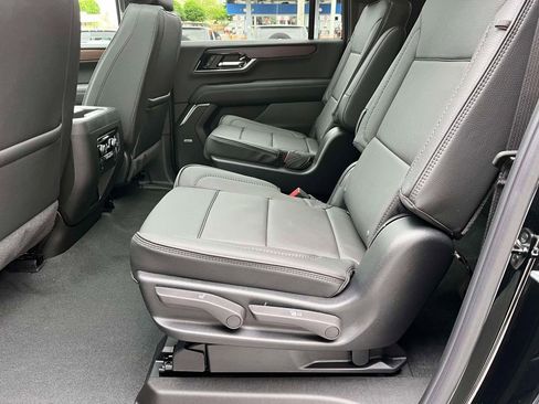 New 2026 GMC Yukon XL Denali w/ Sun & Power Step Package AWD/4WD image 16