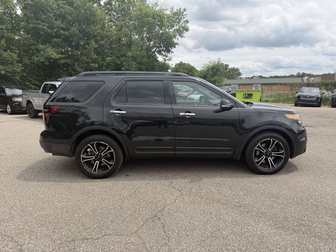Used 2014 Ford Explorer Sport w/ Equipment Group 401A AWD/4WD image 8