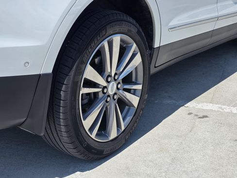 Used 2022 Cadillac XT5 Premium Luxury w/ Platinum Package AWD/4WD image 12