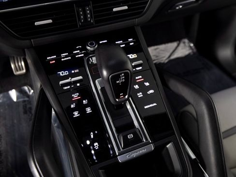 Certified 2020 Porsche Cayenne Turbo S image 27