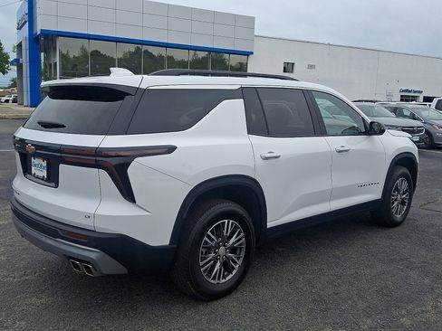 Certified 2024 Chevrolet Traverse LT w/ LPO, Floor Liner Package AWD/4WD image 7