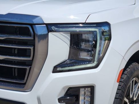 Used 2021 GMC Yukon AT4 w/ AT4 Premium Package AWD/4WD image 9
