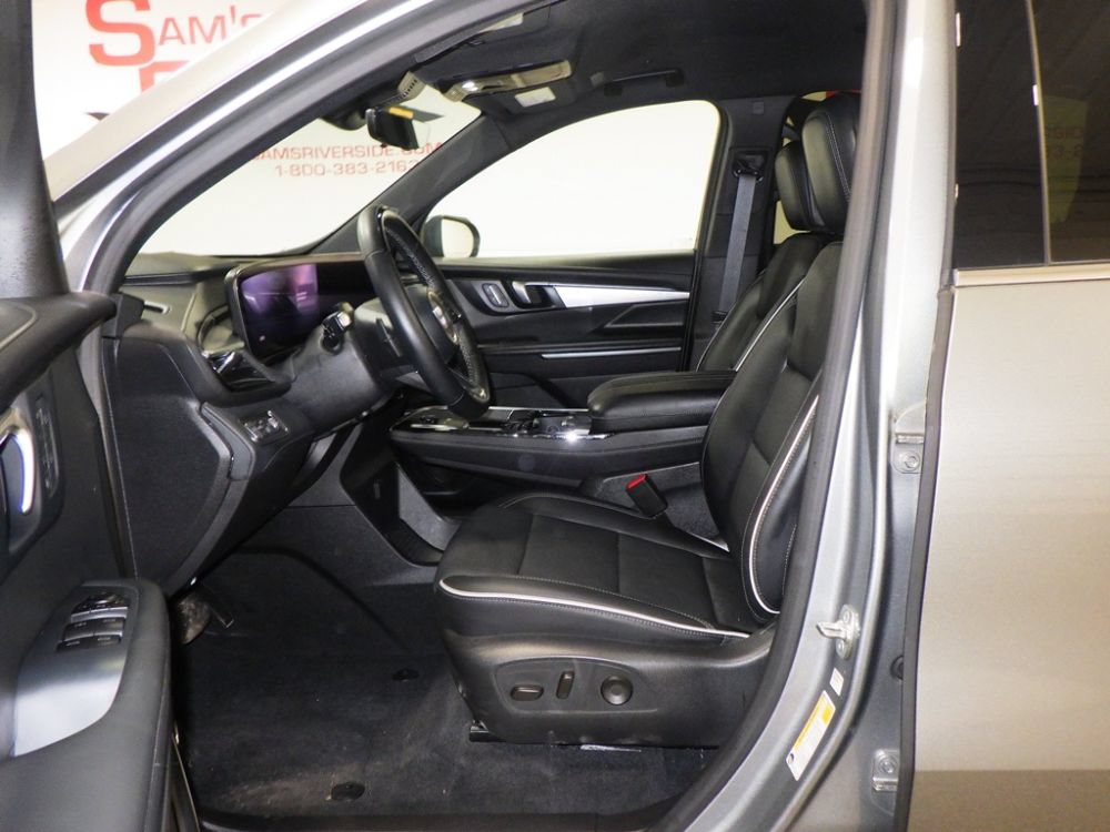 Used 2026 Buick Enclave Preferred w/ Super Cruise Package AWD/4WD image 8