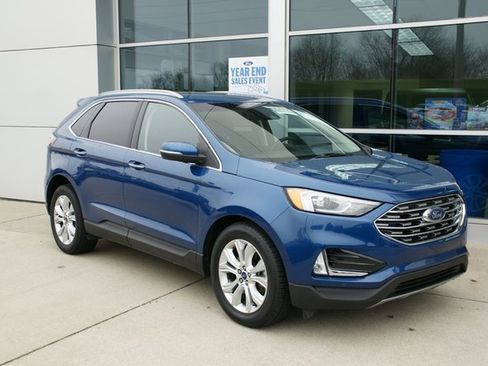Used 2020 Ford Edge Titanium image 2
