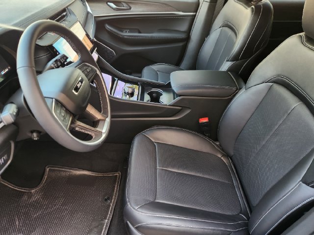 Certified 2026 Jeep Grand Cherokee L Limited AWD/4WD image 14