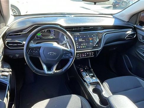 Used 2023 Chevrolet Bolt EUV LT w/ Comfort Package image 14