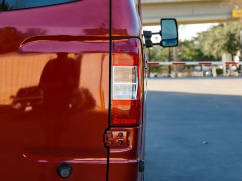 Used 2021 Nissan NV 3500 SV w/ Back Door Glass Package image 39