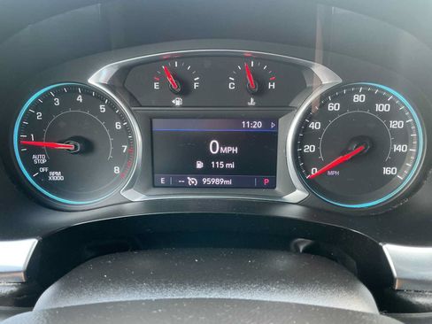 Used 2020 Chevrolet Traverse LT FWD image 12