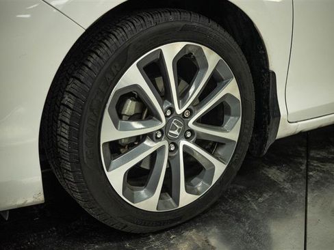 Used 2015 Honda Accord EX-L image 3