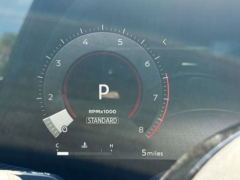 New 2025 Nissan Kicks SR image 12