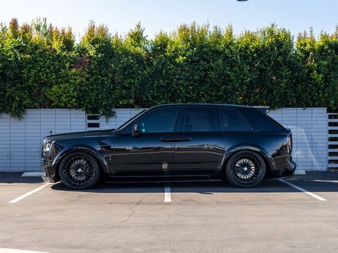 Used 2021 Rolls-Royce Cullinan image 21